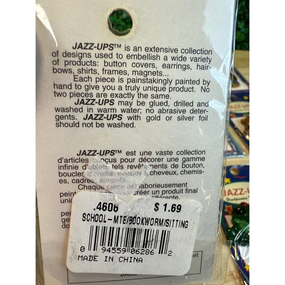 Bundle of New Jazz Ups Teacher School Button Covers 80s Nurse Crafts - Picture 7 of 7